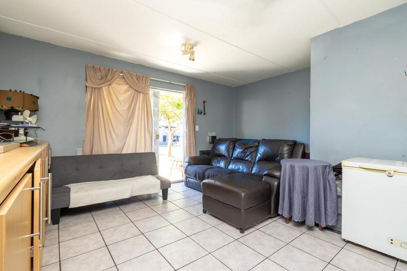 2 Bedroom Property for Sale in Vredekloof East Western Cape